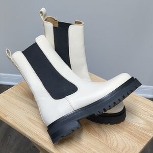 & Other Stories Cream and Black  Chelsea Boots